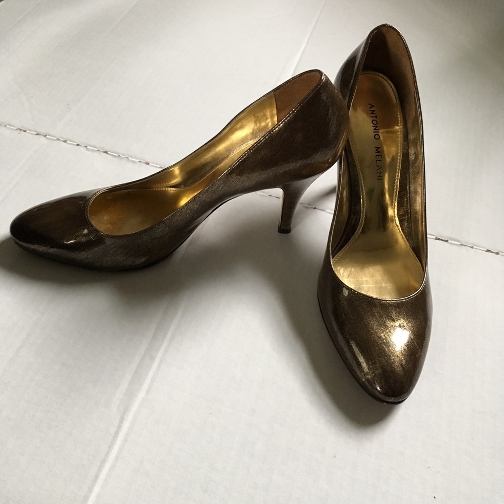 Antonio Melani Pumps